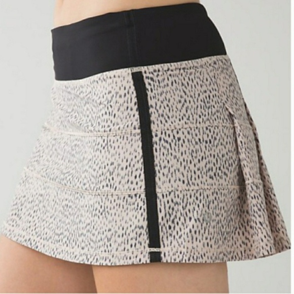 Lululemon Pace rival skirt/skirt. Size 6. Like new